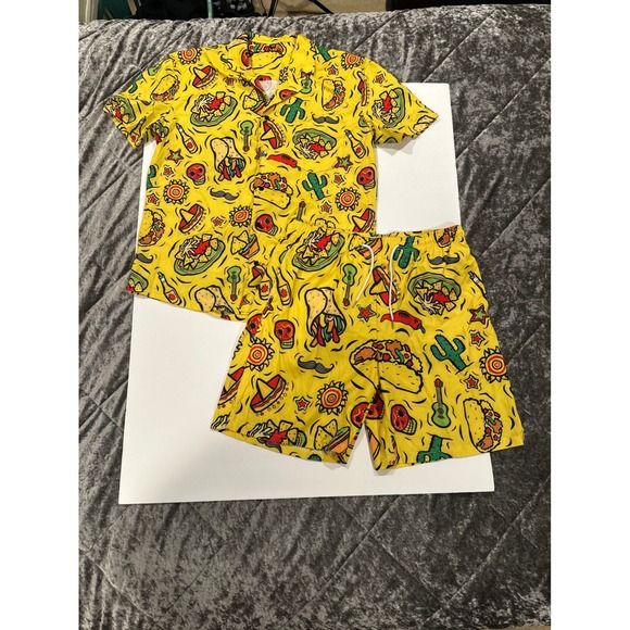 Other - Mexican Food Print Top/Short Set Men's Size Medium Yellow EUC